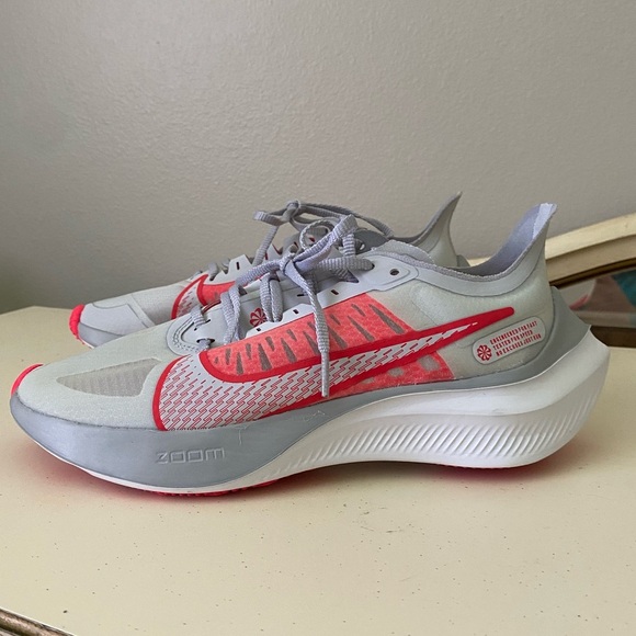 Nike Shoes - Nike Zoom Gravity